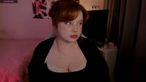 Snapshot of milky_wayx chatting on February 2025 06:19:01 PM Lisa online show from February 2025 06:19:01 PM