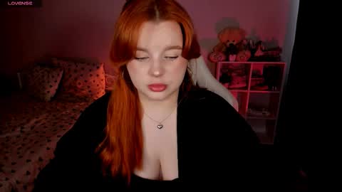 Snapshot of milky_wayx chatting on October 2025 11:19:01 AM Lisa online show from October 2025 11:19:01 AM