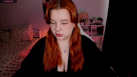 Snapshot of milky_wayx chatting on October 2025 05:30:01 AM Lisa online show from October 2025 05:30:01 AM