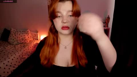 Snapshot of milky_wayx chatting on November 2025 05:28:02 AM Lisa online show from November 2025 05:28:02 AM