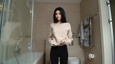 Snapshot of milla_bella chatting on January 2026 08:51:02 PM milla bella online show from January 2026 08:51:02 PM