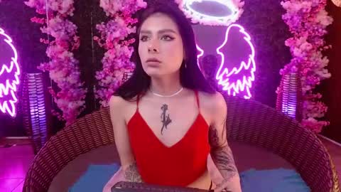 MILLA online show from October 2025 01:44:01 PM