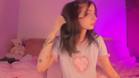 Snapshot of milla_remmy chatting on May 2026 09:20:01 PM Milla online show from May 2026 09:20:01 PM