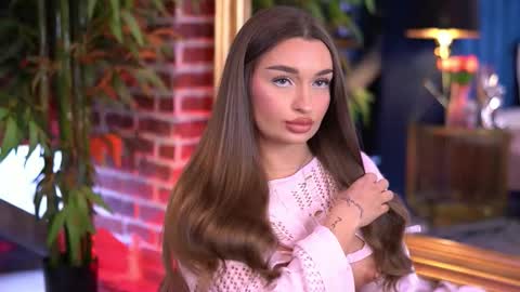 Milla online show from December 2025 07:39:01 AM