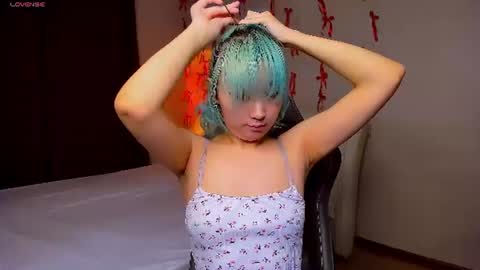 Snapshot of milla_waves chatting on July 2026 01:18:01 PM Milla or just Mi online show from July 2026 01:18:01 PM