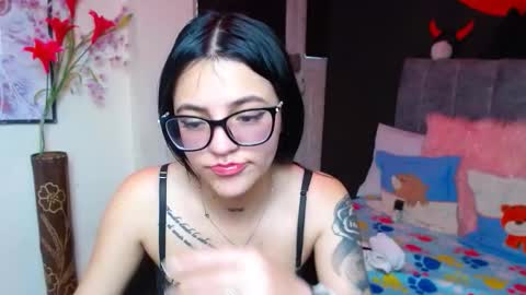 Violeta online show from November 2025 04:16:02 PM