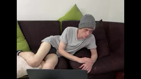 SlimnHungOH online show from October 2025 01:30:02 AM