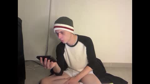 SlimnHungOH online show from April 2026 11:05:02 PM