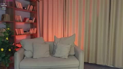 Snapshot of milliebraun chatting on May 2026 03:26:01 AM Millie online show from May 2026 03:26:01 AM