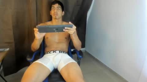 Milo online show from April 2026 08:14:02 PM