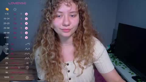 milounee online show from June 2026 10:44:02 PM