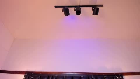 Milu Wallace  online show from December 2024 06:31:02 AM