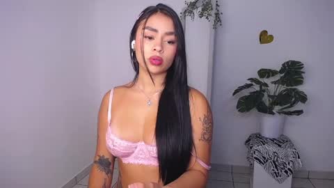 Mily Ortiz online show from April 2026 05:17:01 PM