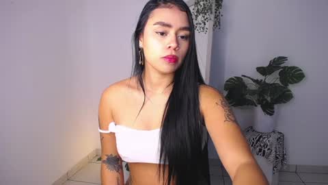 Mily Ortiz online show from July 2026 05:01:02 PM