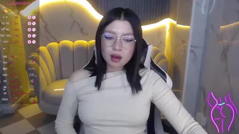 Mily online show from October 2025 12:59:01 PM