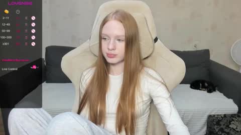 Milena and Jasper online show from September 2025 08:23:01 PM