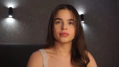 Snapshot of milyyclaars chatting on February 2026 01:07:02 PM Linda online show from February 2026 01:07:02 PM