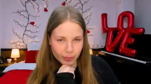 Kelly online show from February 2025 12:24:01 PM