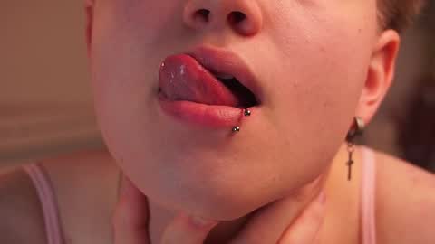 Sonya online show from November 2025 03:00:01 PM