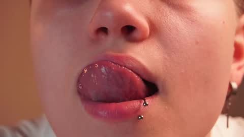 Sonya online show from November 2025 02:13:01 PM