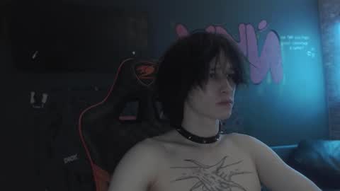 Max online show from October 2025 12:20:01 AM