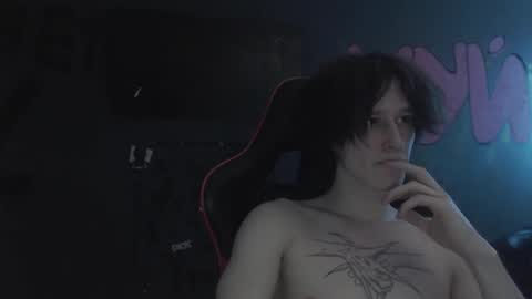 Max online show from October 2025 12:30:02 AM