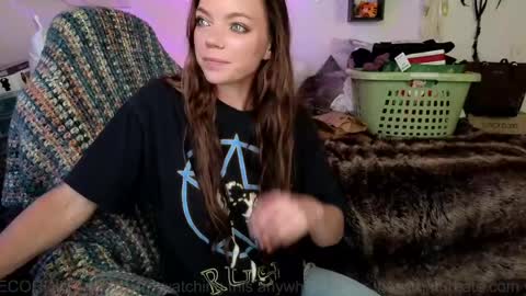 Mindy Mars online show from April 2026 06:01:02 PM