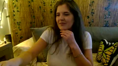 Mindy online show from November 2025 03:12:01 PM