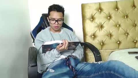 Minho Reyes online show from November 2025 05:05:02 PM