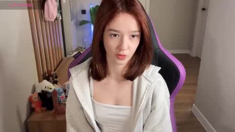 Snapshot of minicleo chatting on October 2025 02:06:02 PM Cleo online show from October 2025 02:06:02 PM