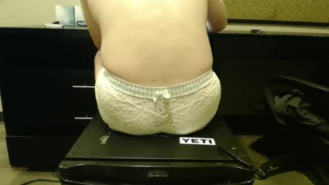 minime1920 online show from October 2025 02:23:01 AM