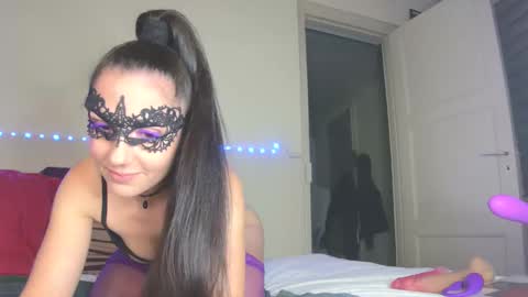 Tina et Lo online show from October 2025 07:58:02 PM