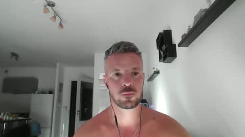 Snapshot of minka28 chatting on June 2026 05:25:01 PM minka28 online show from June 2026 05:25:01 PM