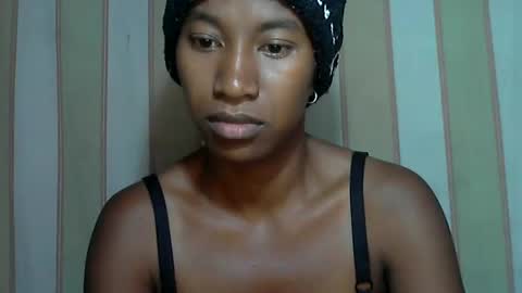 minouch211907 online show from February 2025 02:50:02 AM