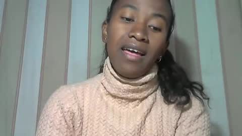 minouch211907 online show from September 2025 03:50:01 AM