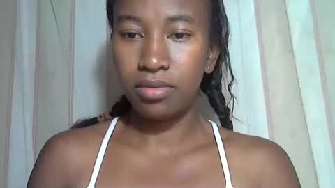 minouch211907 online show from October 2025 02:56:01 AM