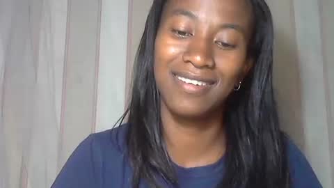 minouch211907 online show from December 2025 02:27:01 AM