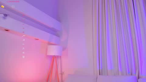 Lianna online show from November 2025 06:57:01 AM