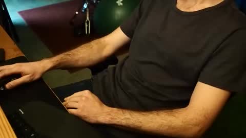 Snapshot of mintmagnificent chatting on November 2025 07:25:02 PM mintmagnificent online show from November 2025 07:25:02 PM