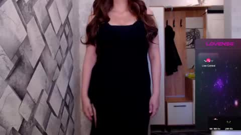Snapshot of minty_dazee chatting on June 2026 11:48:01 AM Dasha online show from June 2026 11:48:01 AM