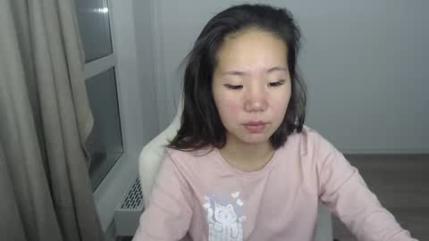 mira_g online show from March 2025 04:14:02 PM