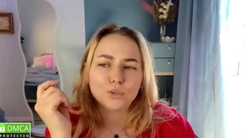 Snapshot of mira_mermayd chatting on June 2026 07:03:01 AM Mira online show from June 2026 07:03:01 AM