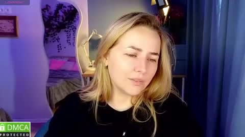 Snapshot of mira_mermayd chatting on June 2026 01:17:02 AM Mira online show from June 2026 01:17:02 AM