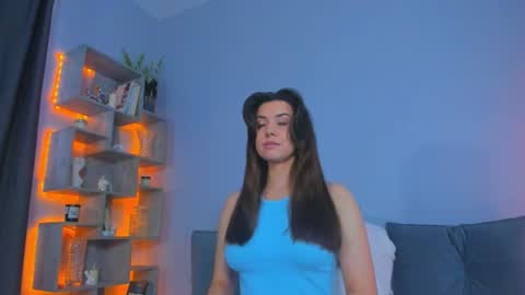 Snapshot of mirabrunette chatting on June 2026 07:17:01 AM Mira follow my fansly online show from June 2026 07:17:01 AM