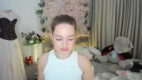 Emma online show from November 2025 04:07:02 PM