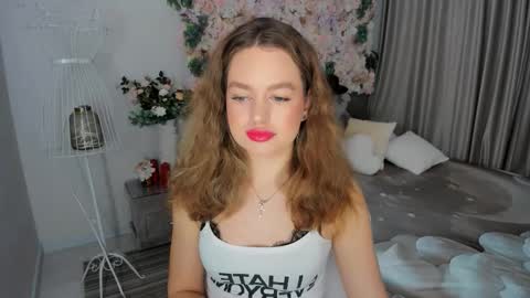 Emma online show from November 2025 06:29:01 PM