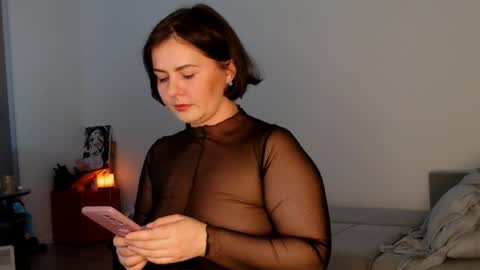 Meera online show from April 2026 09:37:02 PM