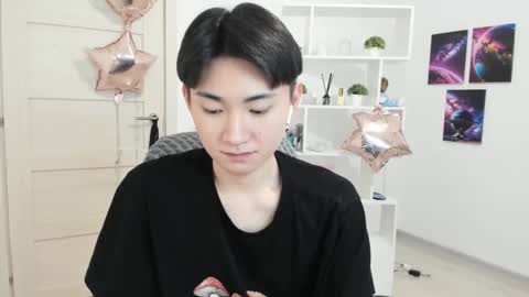              online show from February 2025 04:58:02 AM