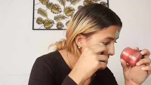 Miranda online show from November 2025 12:05:02 PM