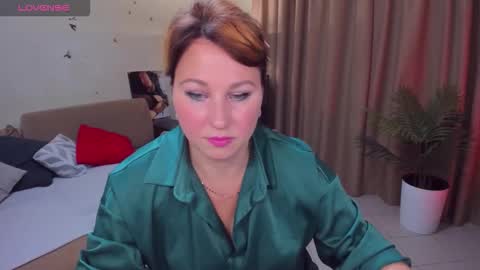 Snapshot of mirandadyson chatting on September 2025 10:15:01 AM MirandaDyson online show from September 2025 10:15:01 AM
